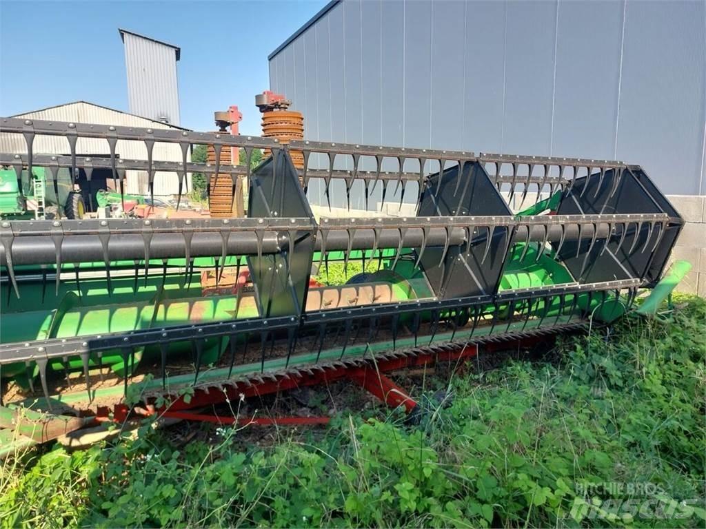 John Deere W440 Maaidorsmachines