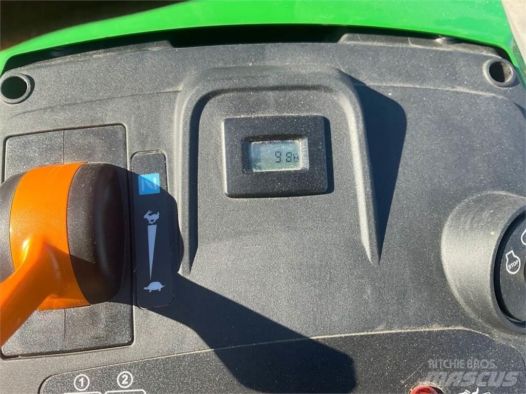 John Deere X167R Terreinbeheermachines - overige