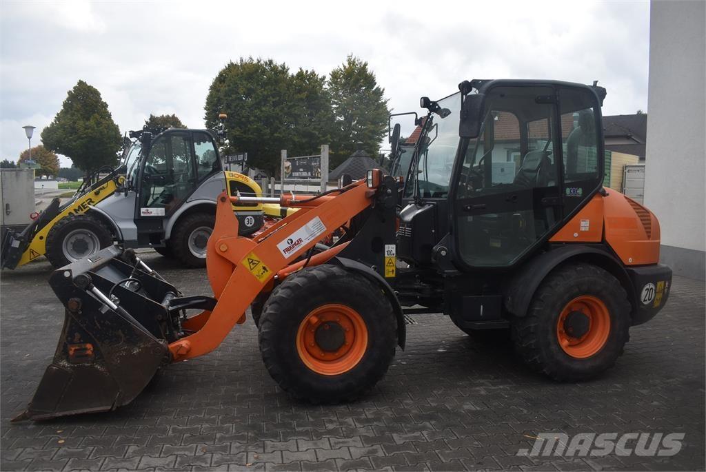 Komatsu WA70-7 Wielladers