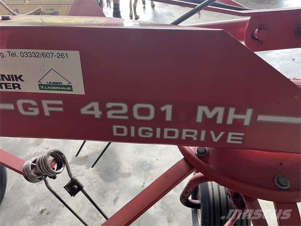 Kuhn GF 4201 MH Schudders