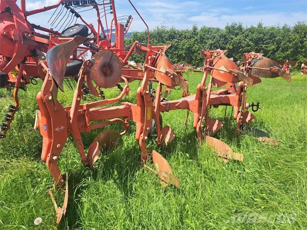 Kuhn Master 120 Conventionele ploegen