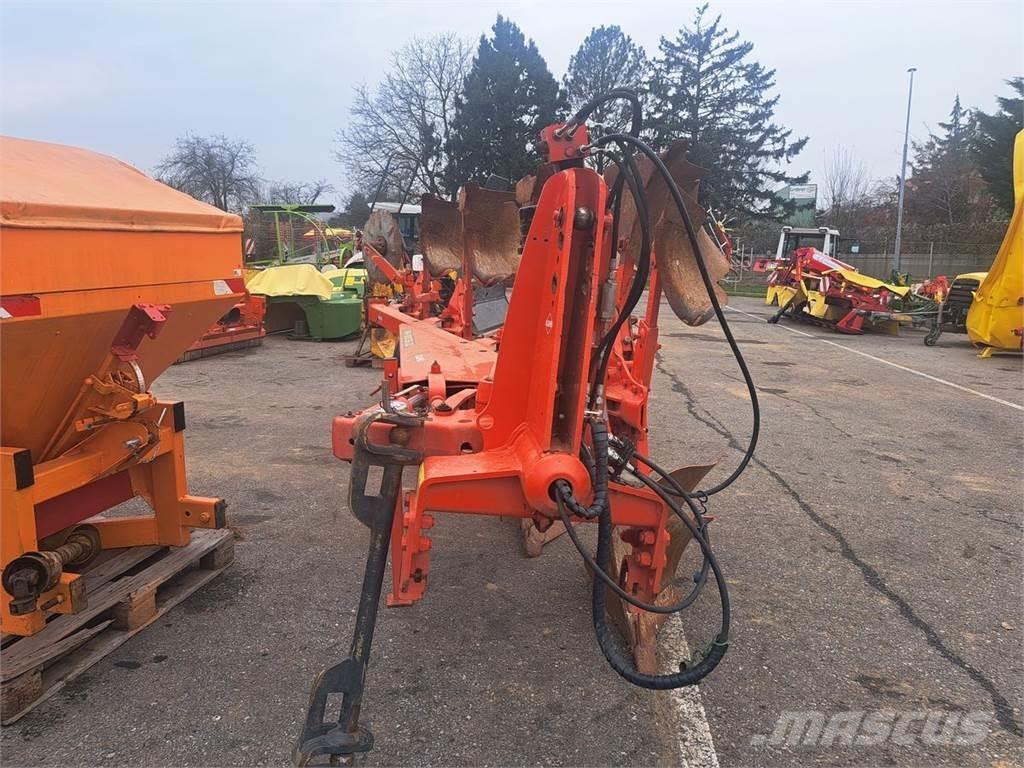 Kuhn Varimaster 123 Conventionele ploegen