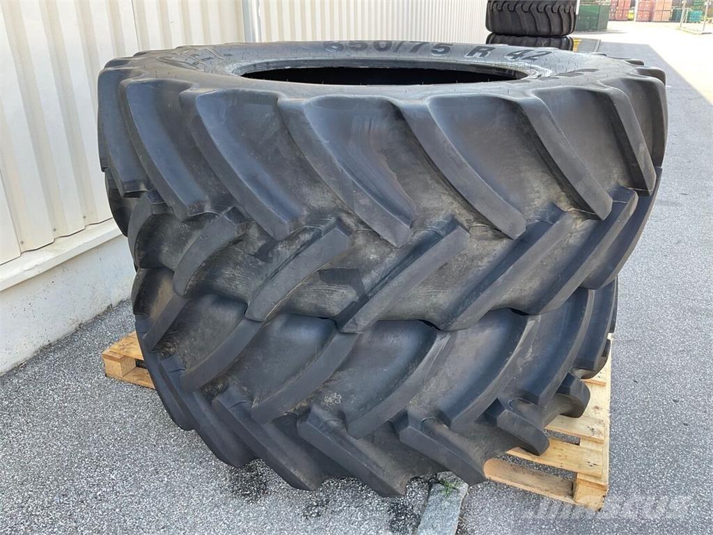 Mitas 650/75 R 42 Banden, wielen en velgen