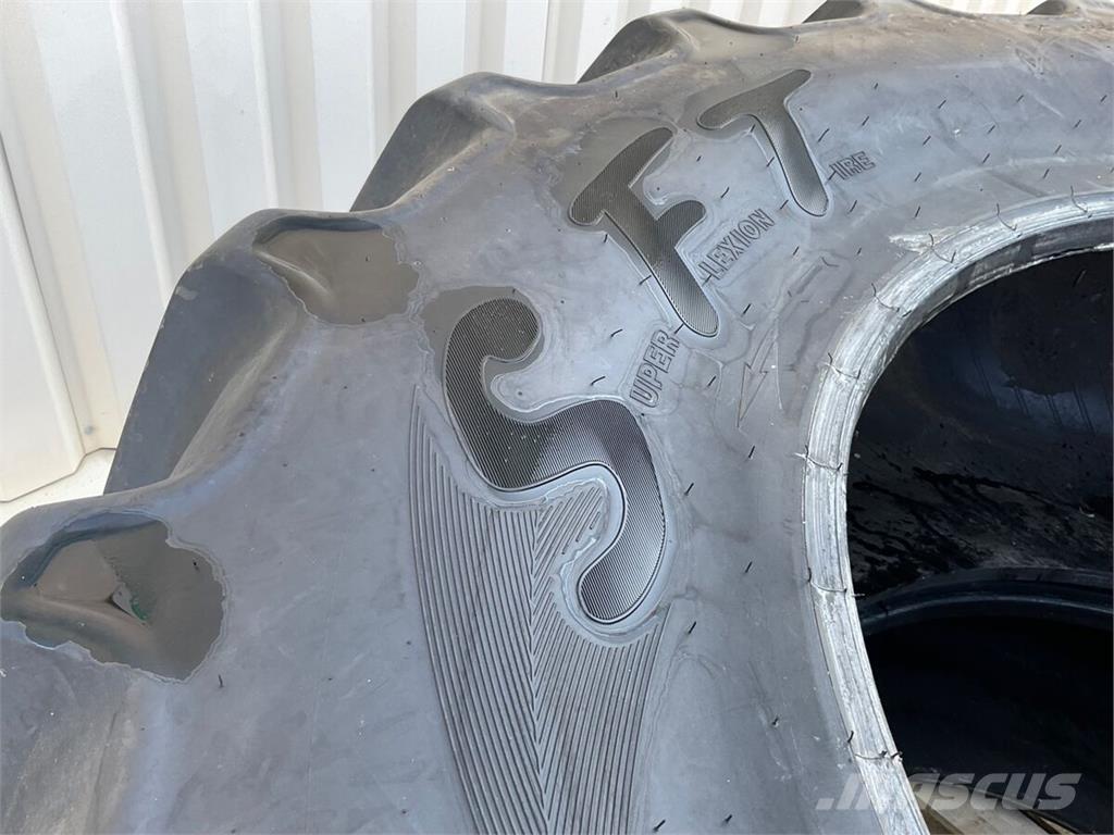 Mitas 650/75 R 42 Banden, wielen en velgen