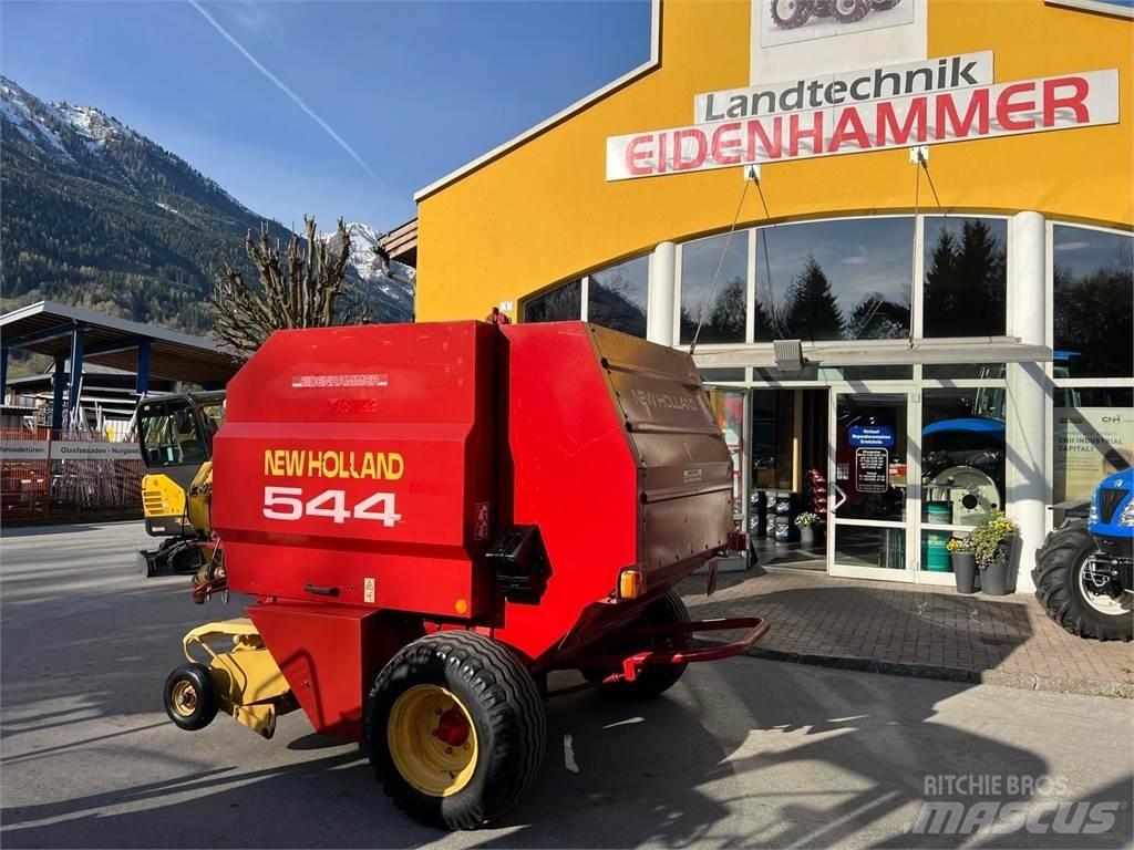 New Holland 544 Ronde-balenpersen