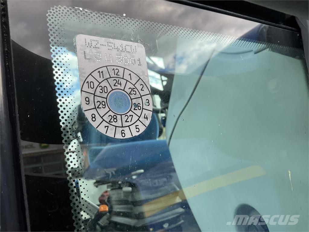 New Holland T 5030 Tractoren