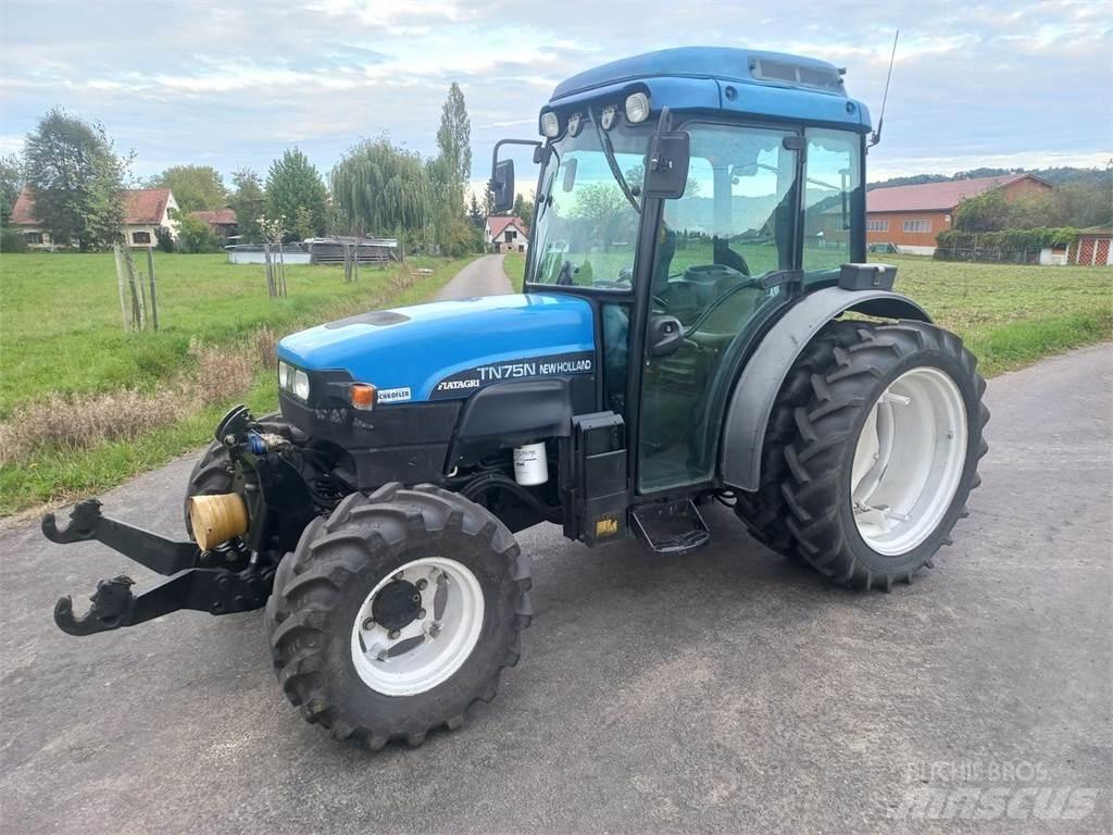 New Holland TN-N 75 Tractoren