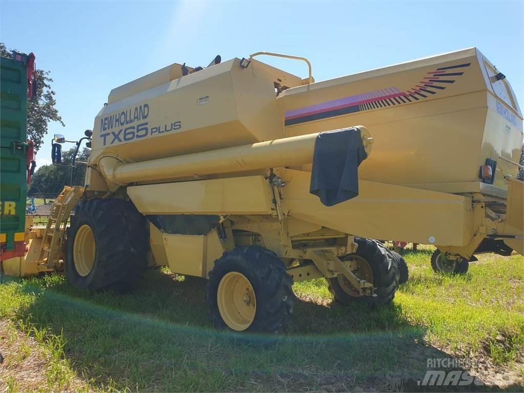 New Holland TX 65 Maaidorsmachines