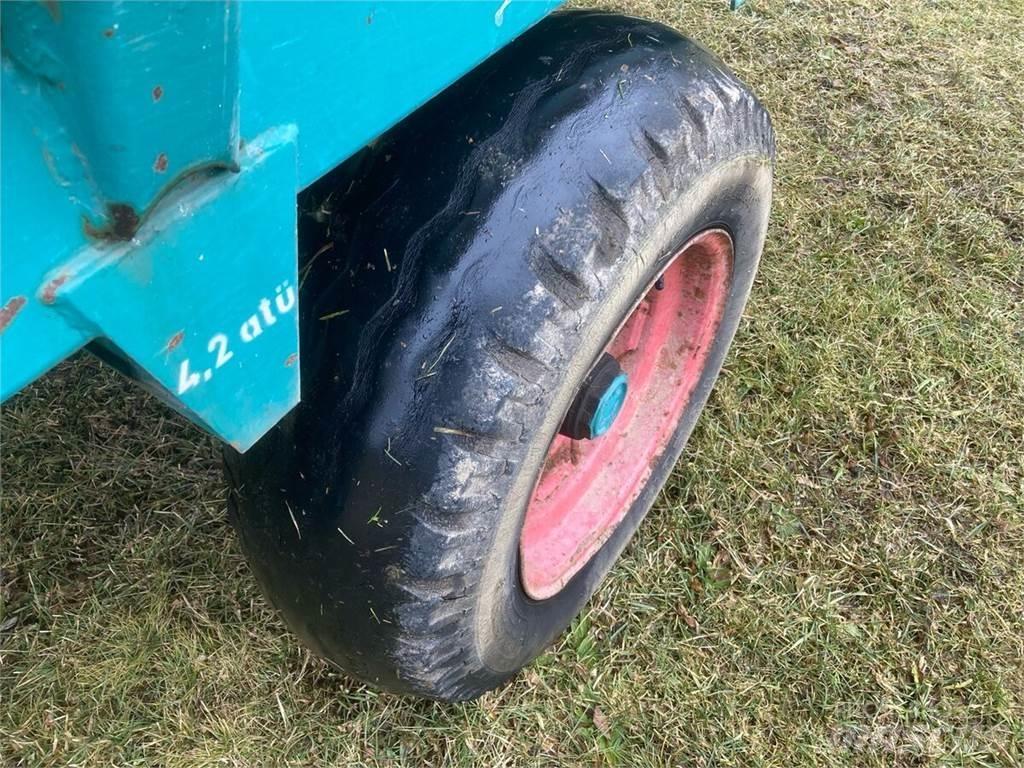 Steyr Hamster 803V Opraapwagens