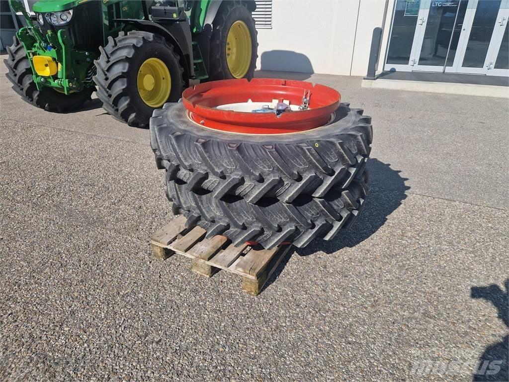 Taurus 12.4 R36 Banden, wielen en velgen