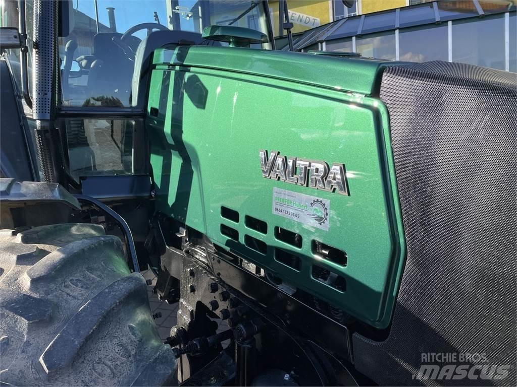Valtra 6850 HiTech Tractoren