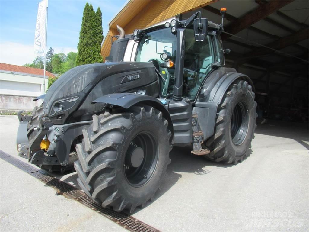Valtra T 214 Direct Tractoren