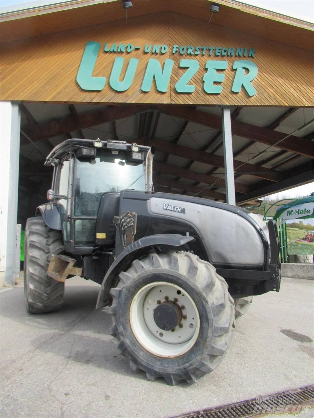 Valtra XM 130 Tractoren