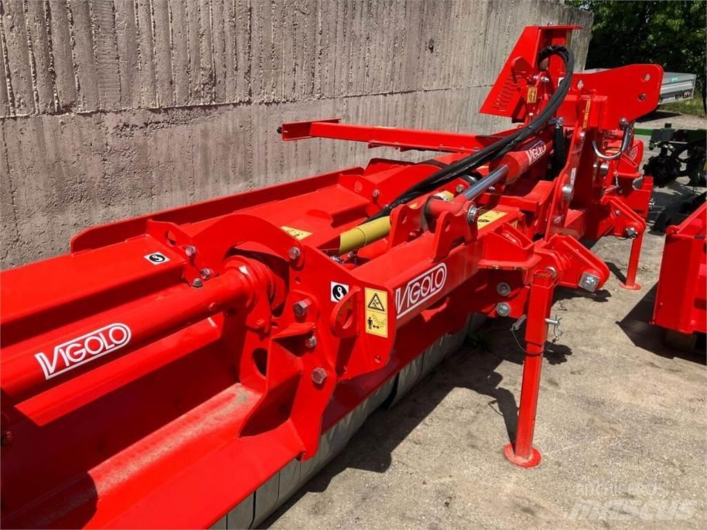  VIGOLO TST-V - 25 500 Klepelmaaiers