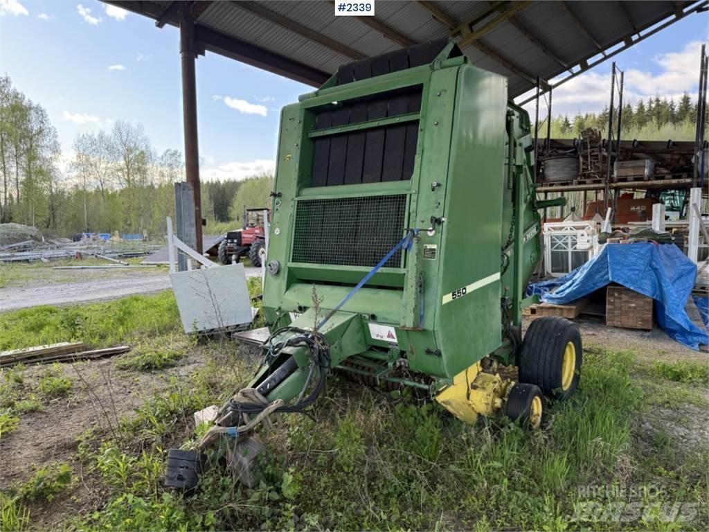John Deere 550 Ronde-balenpersen