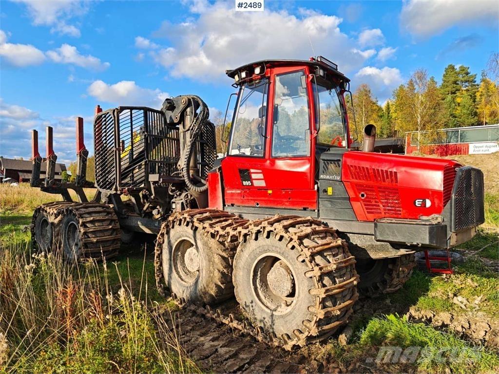 Komatsu 895 Uitrijwagens