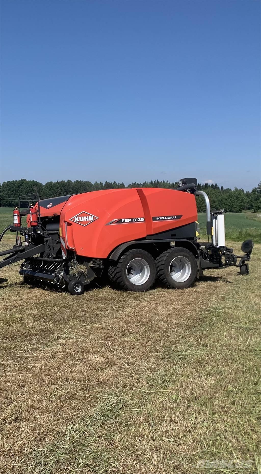 Kuhn FB 3135 Ronde-balenpersen