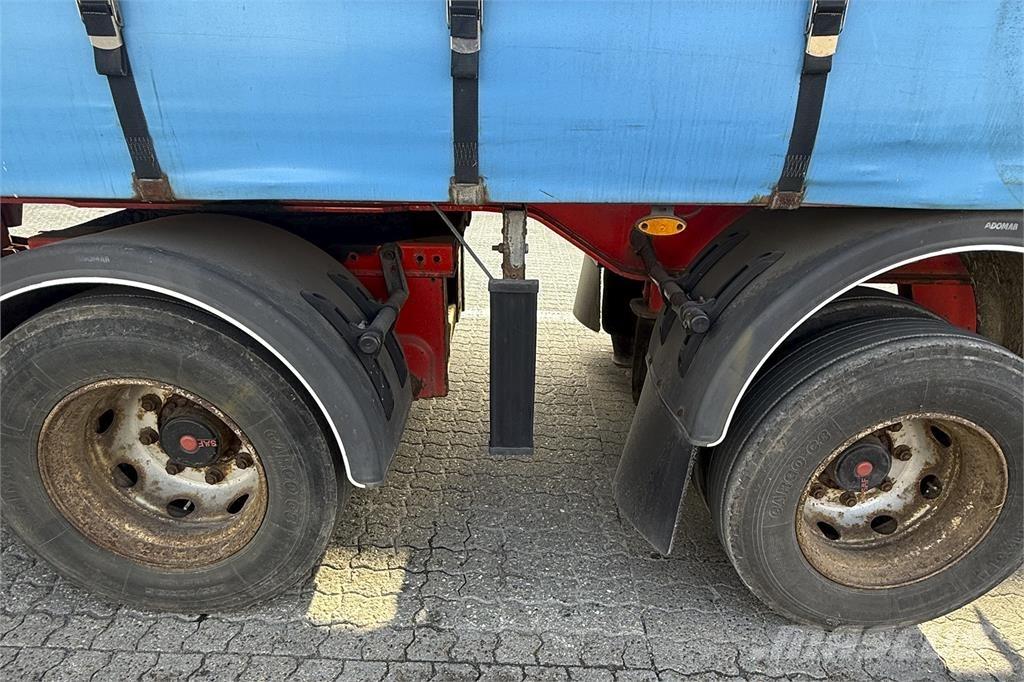 Kel-Berg 34 pl. Opleggers met meesturende achterwielen
