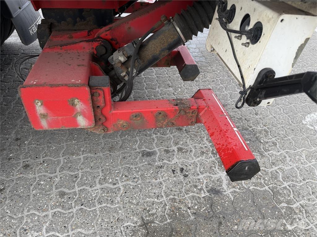 Kel-Berg 34 pl. Opleggers met meesturende achterwielen