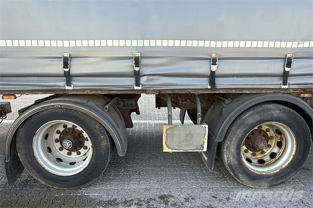 Krone 2 Aks Gardin Opleggers met meesturende achterwielen