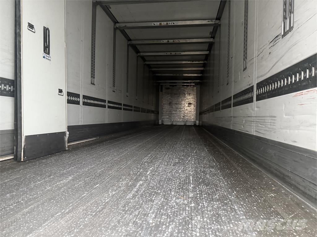 Schmitz 33 pl. Koel-vries opleggers