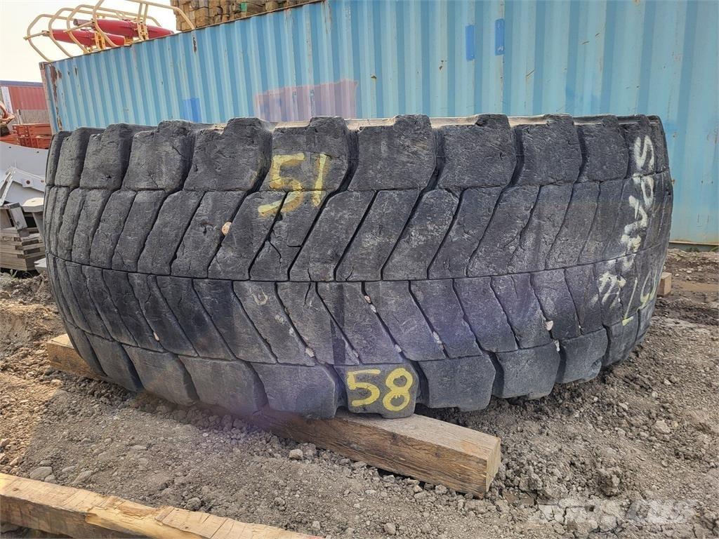 Bridgestone VREV Banden, wielen en velgen