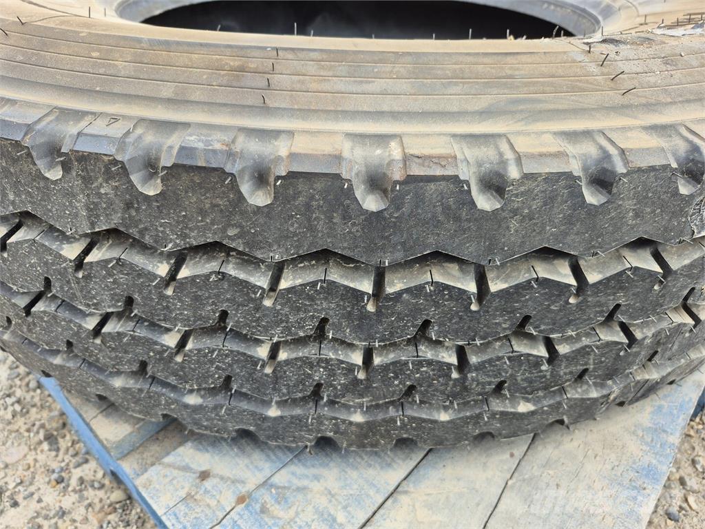 Firestone  Banden, wielen en velgen