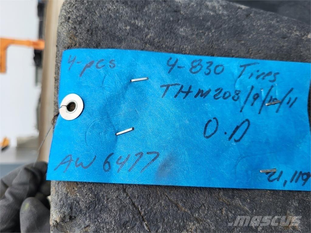 Goodyear RM-4B+ Banden, wielen en velgen