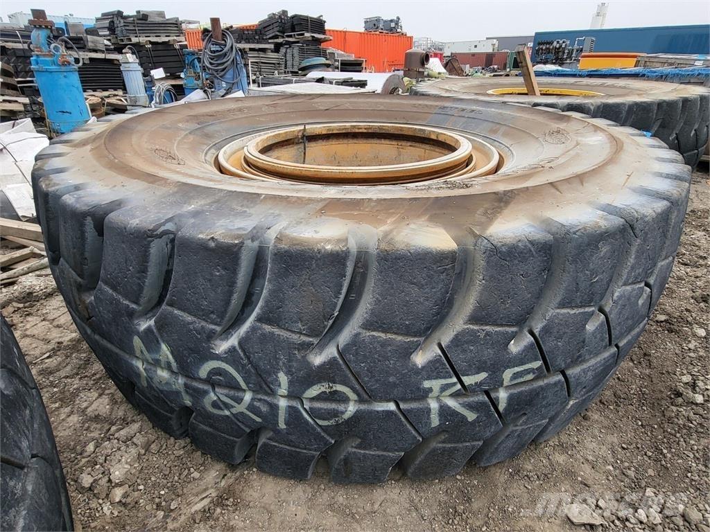 Goodyear RM-4B+ Banden, wielen en velgen