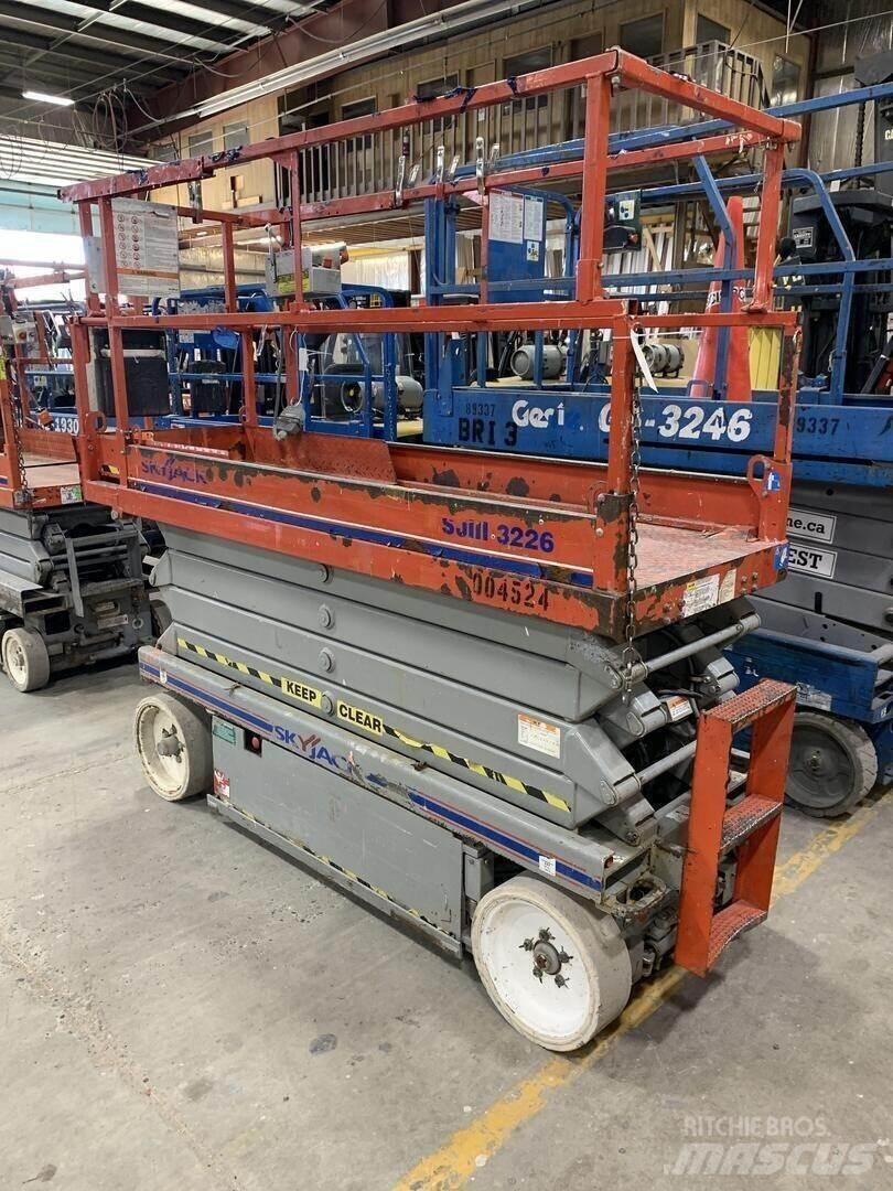 SkyJack SJIII 3226 Schaarhoogwerkers
