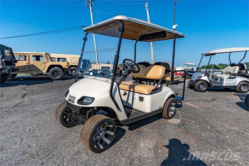 E-Z-GO TXT-GAS Golfkarren / golf carts