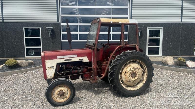 IH 434 Tractoren