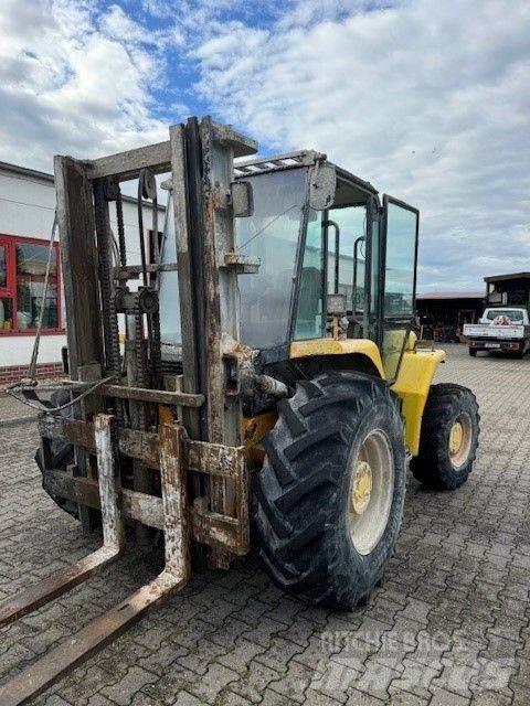JCB 940-2 Vorkheftruck voor zwaar terrein