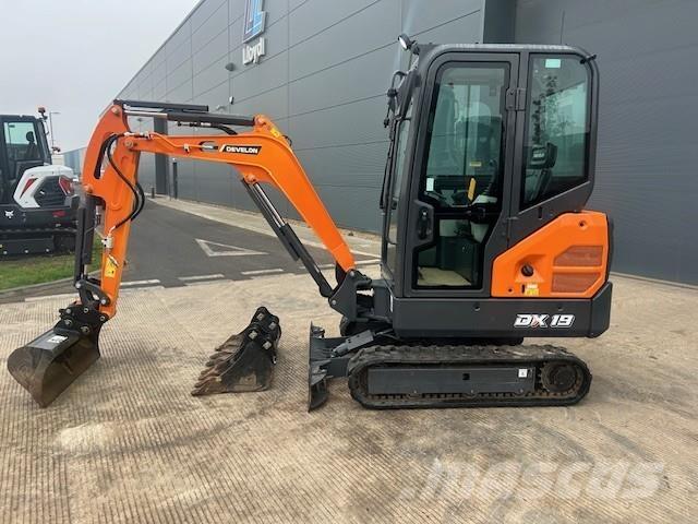 Develon DX19-7 Rupsgraafmachines