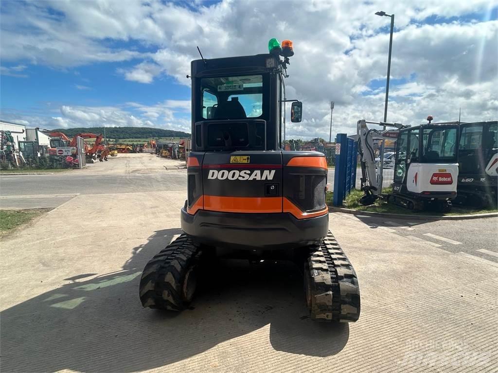 Doosan DX50z Rupsgraafmachines