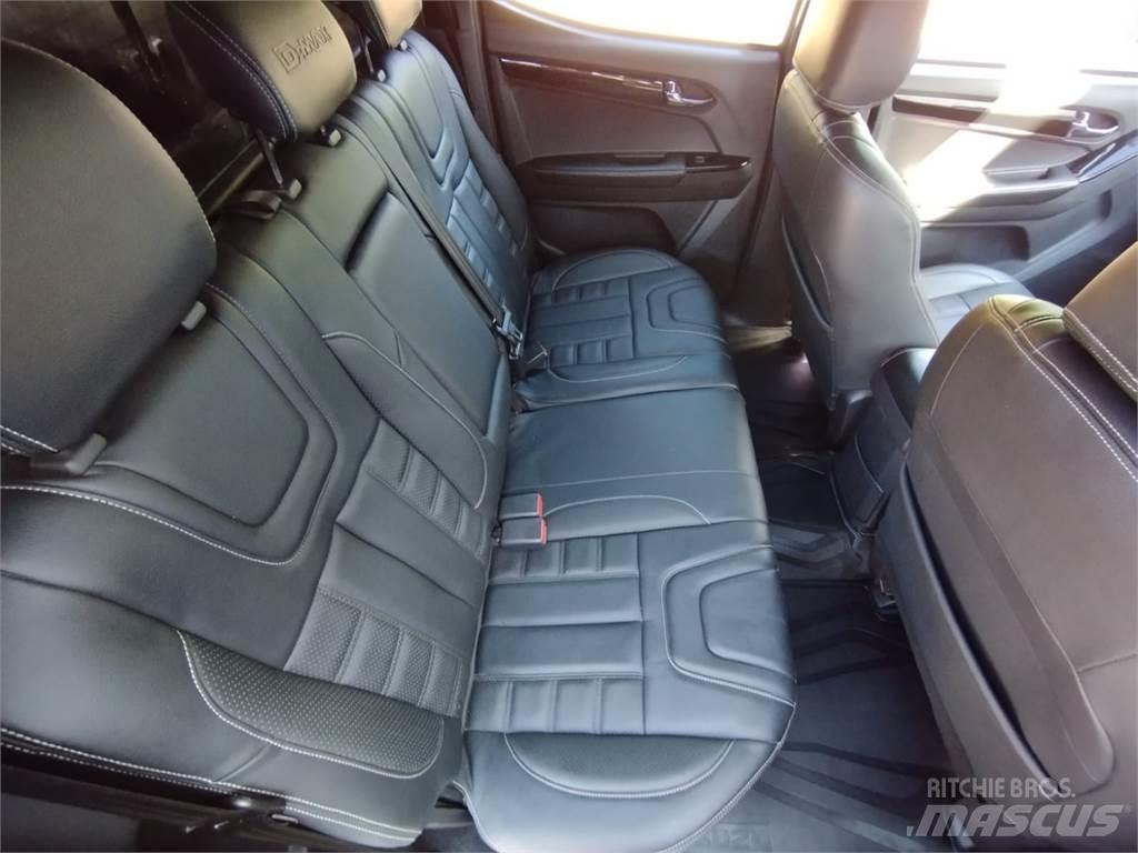 Isuzu Blade Bestelwagens met open laadbak