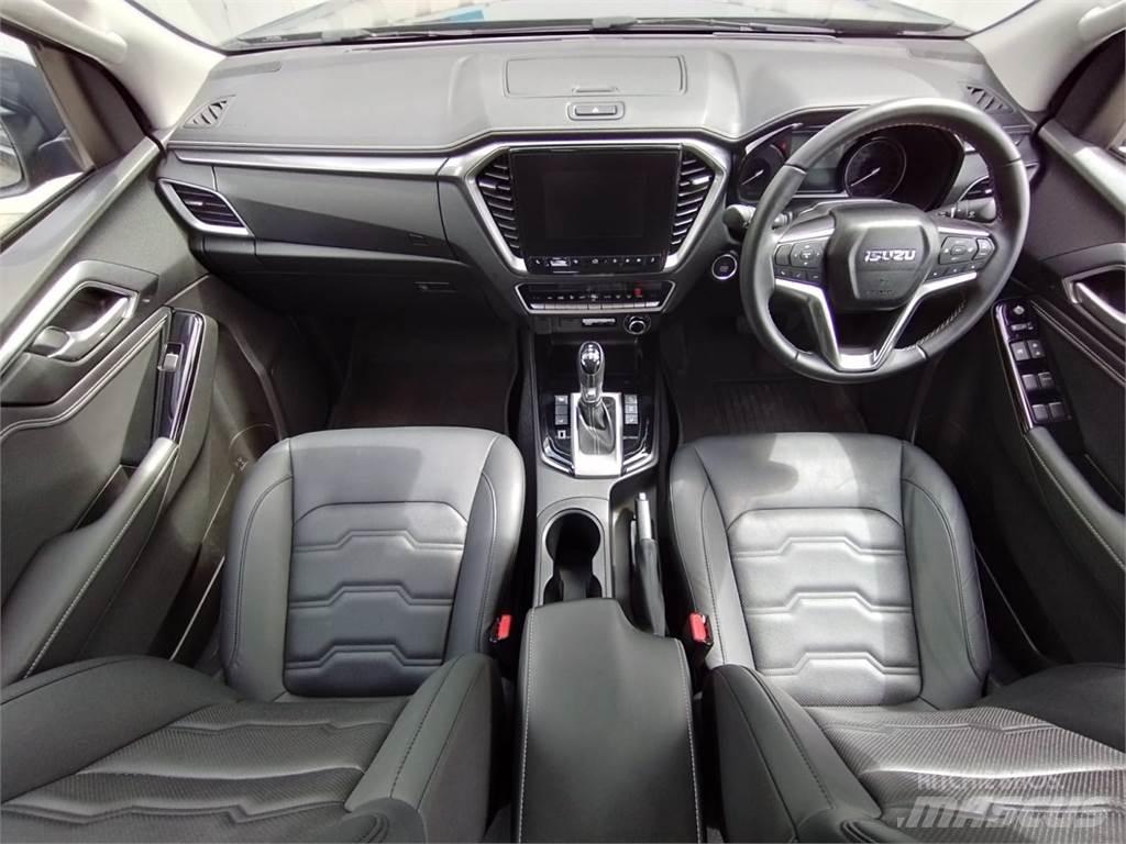Isuzu DL40 Bestelwagens met open laadbak