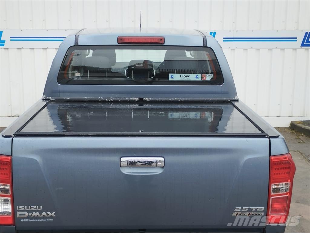 Isuzu Yukon Bestelwagens met open laadbak