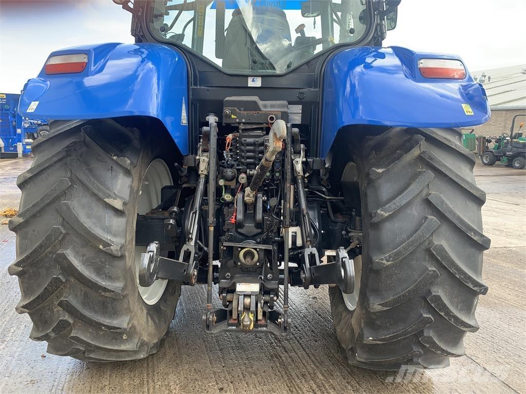 New Holland T7.200 Tractoren