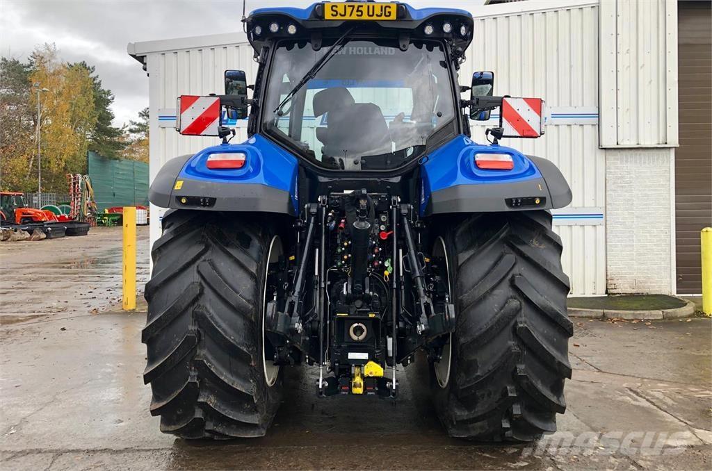 New Holland T7.245 Tractoren