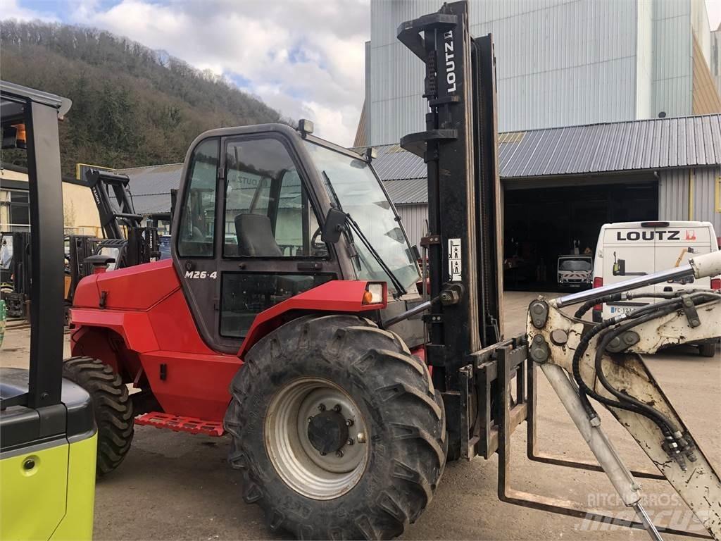 Manitou M26-4 Vorkheftruck voor zwaar terrein