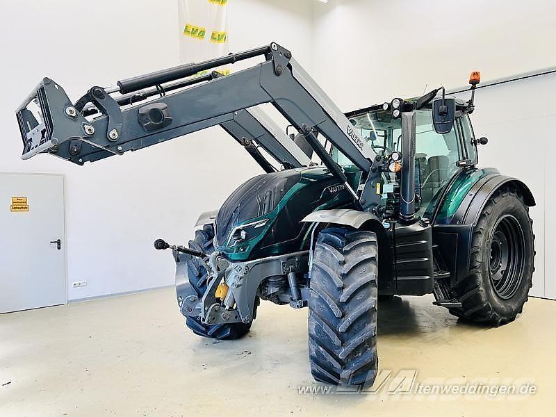 Valtra T174 Tractoren