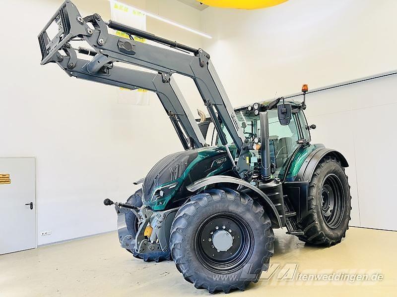 Valtra T174 Tractoren