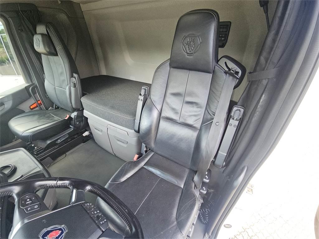 Scania S500 6x2 Trekkers