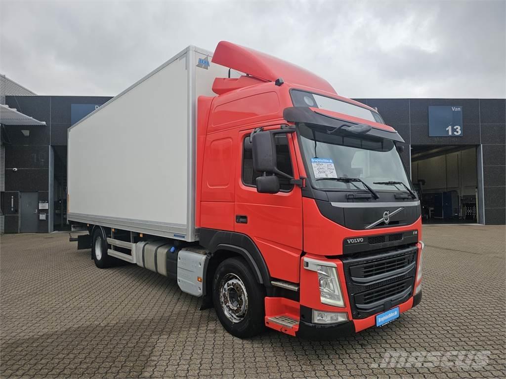 Volvo FM340 Bakwagens met gesloten opbouw