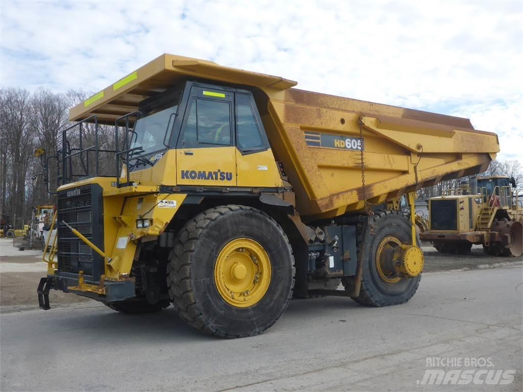 Komatsu HD605-7 Starre dumpers