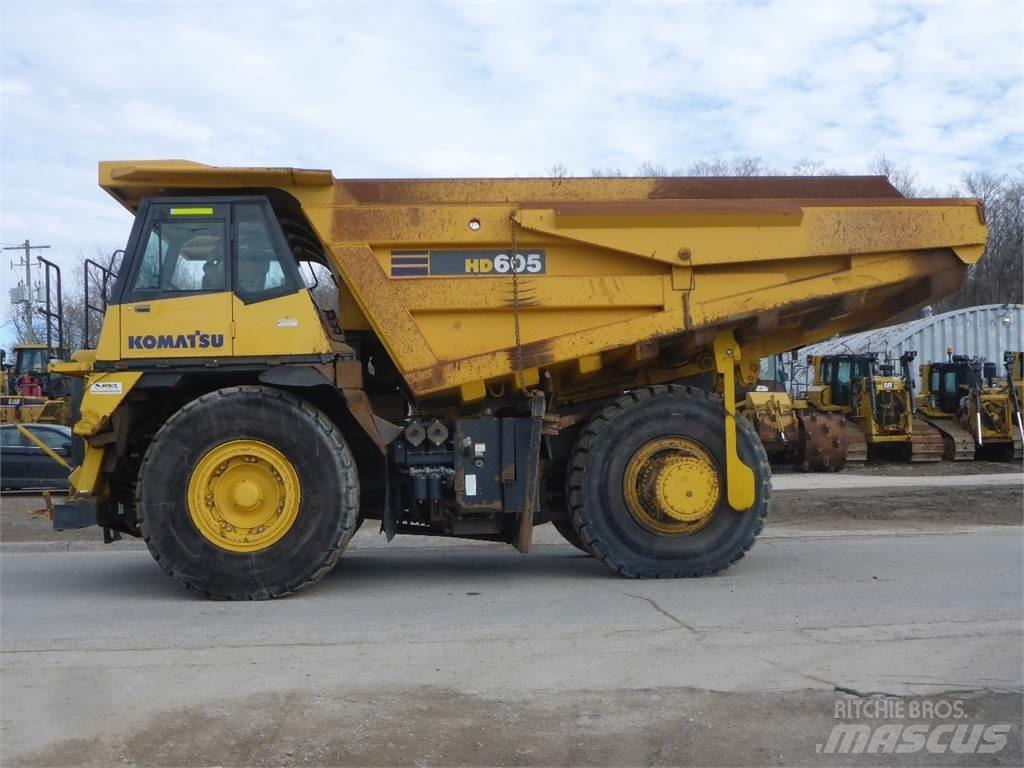 Komatsu HD605-7 Starre dumpers