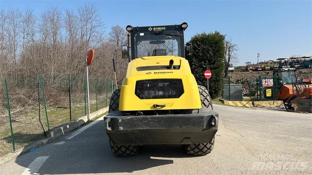 Bomag BW213 DH-5 Grondverdichtingsmachines