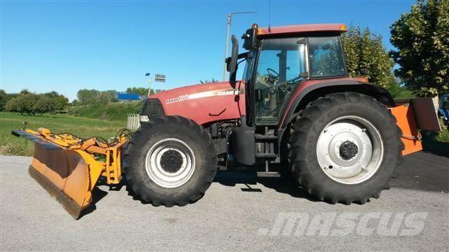 CASE MXM190 Sneeuwschuivers en -ploegen