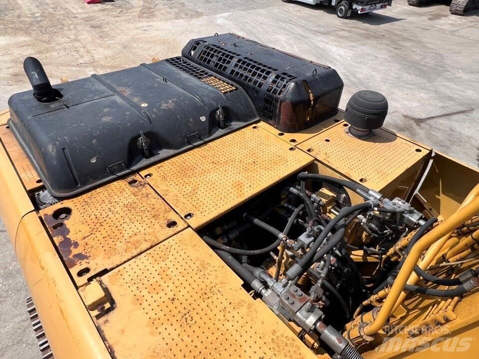 CAT 330D UHD Rupsgraafmachines